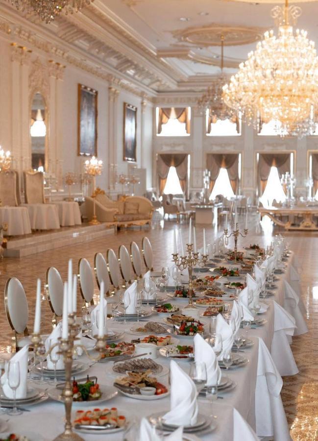 Hotel Grand Aristocrate Dubovtsy Exteriér fotografie