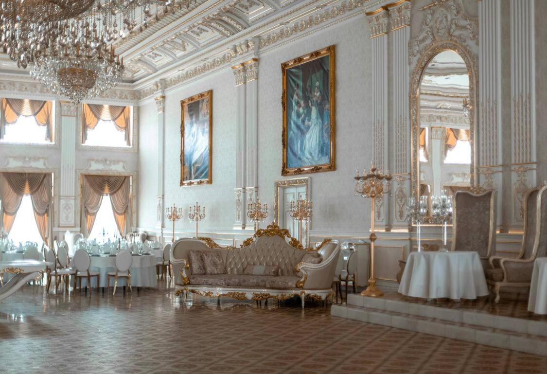 Hotel Grand Aristocrate Dubovtsy Exteriér fotografie