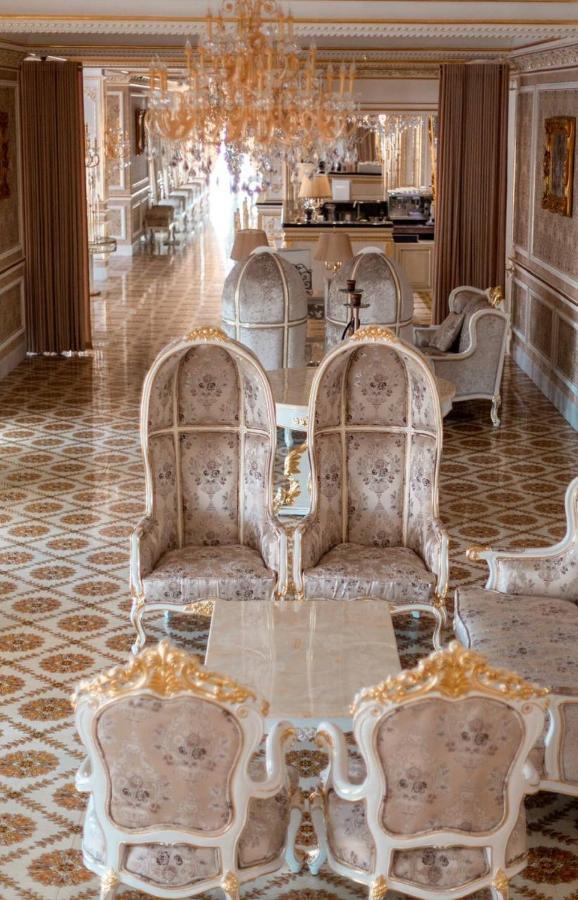 Hotel Grand Aristocrate Dubovtsy Exteriér fotografie